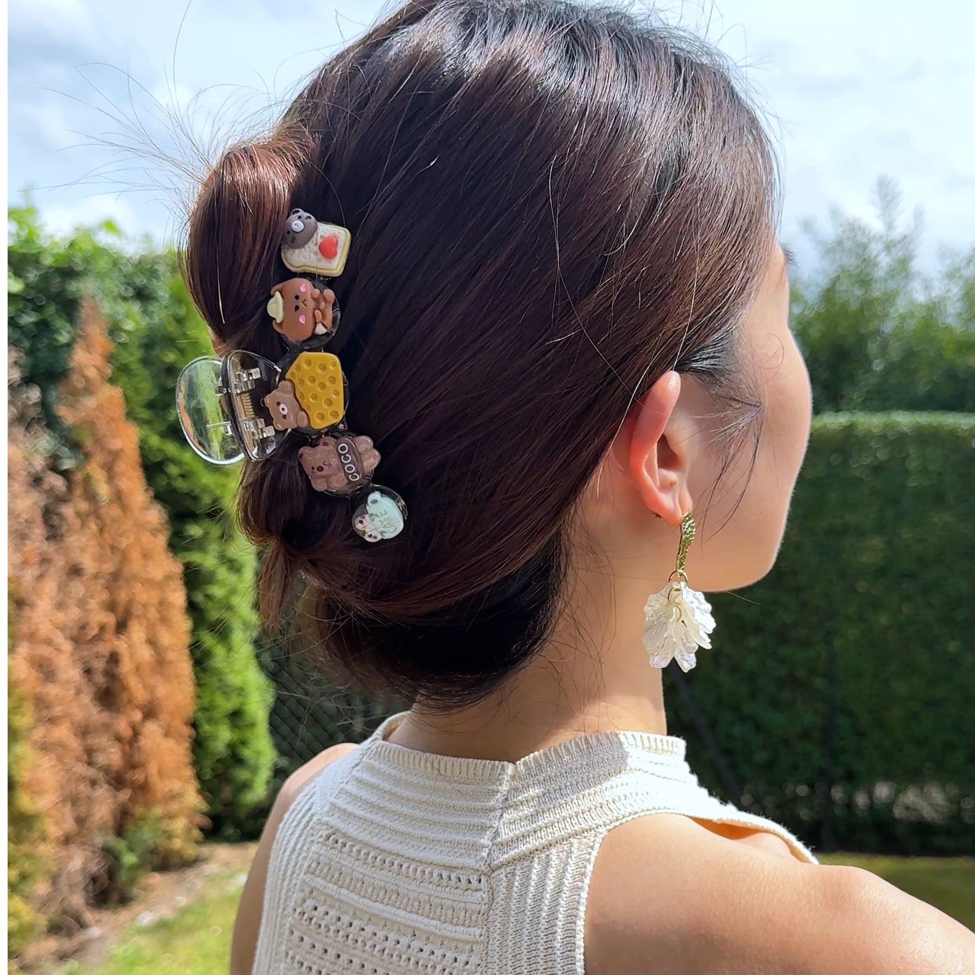 Playful hair clip in a sweet style