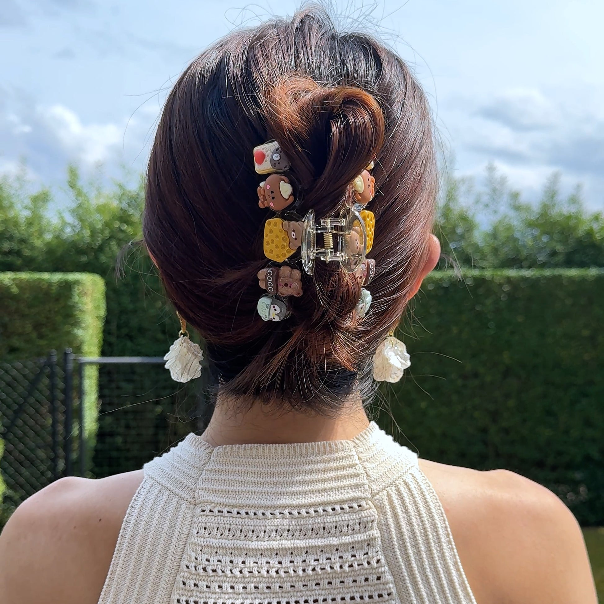 Playful hair clip in a sweet style